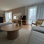 Appartamento Flott Leilighet, 1 Etasje Med Nydelig Sjoutsikt *