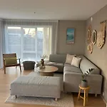 Appartamento Flott Leilighet, 1 Etasje Med Nydelig Sjoutsikt *
