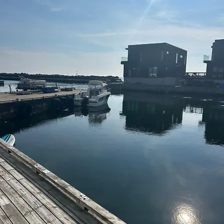 Apartamento Flott Leilighet, 1 Etasje Med Nydelig Sjoutsikt *
