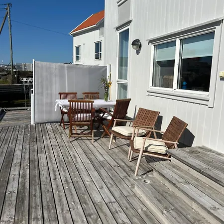 Apartamento Flott Leilighet, 1 Etasje Med Nydelig Sjoutsikt