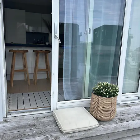 Flott Leilighet, 1 Etasje Med Nydelig Sjoutsikt Apartamento