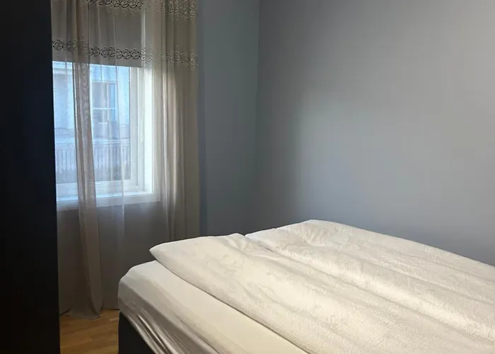 Flott Leilighet, 1 Etasje Med Nydelig Sjoutsikt *